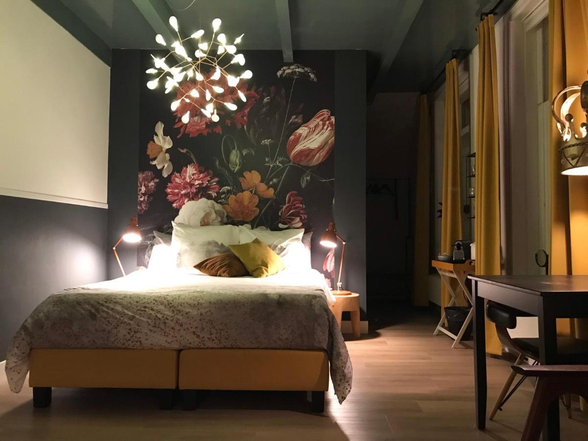 B&B Logeren Bij De Burgemeester Stad aan 't Haringvliet 외부 사진