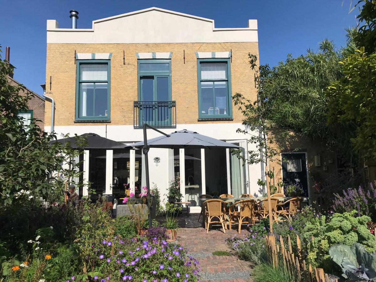 B&B Logeren Bij De Burgemeester Stad aan 't Haringvliet 외부 사진
